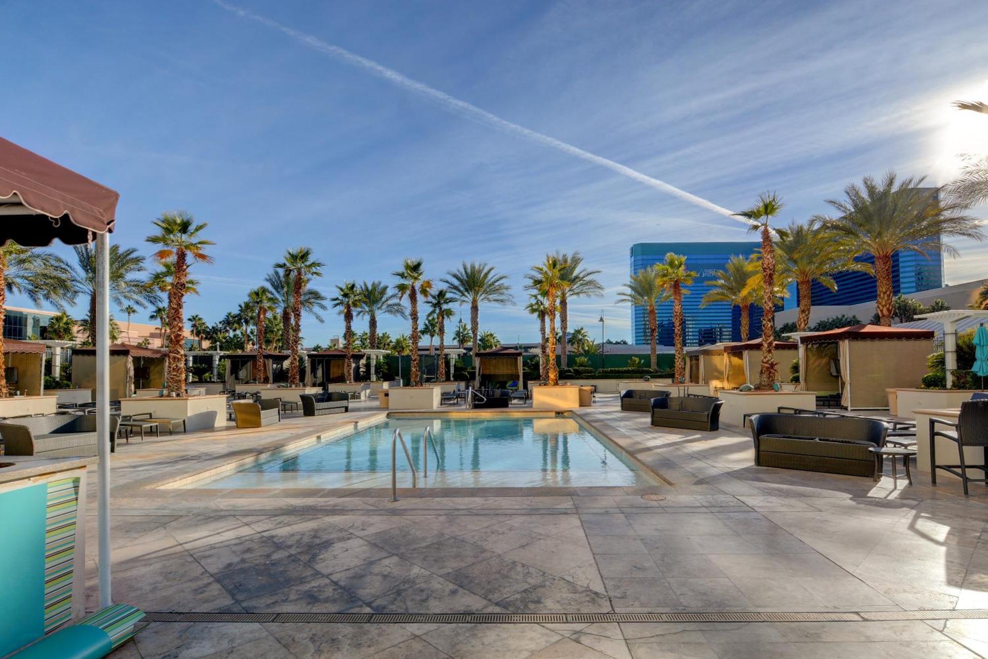 The Fantasy Suite Mgm Signature Pool View Лас-Вегас Экстерьер фото